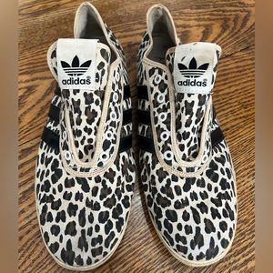 JEREMY SCOTT x ADIDAS JS P-Sole Leopard Sneakers